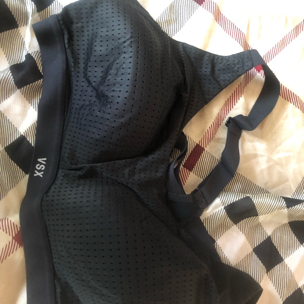VSX Victoria’s Secret sports bra black